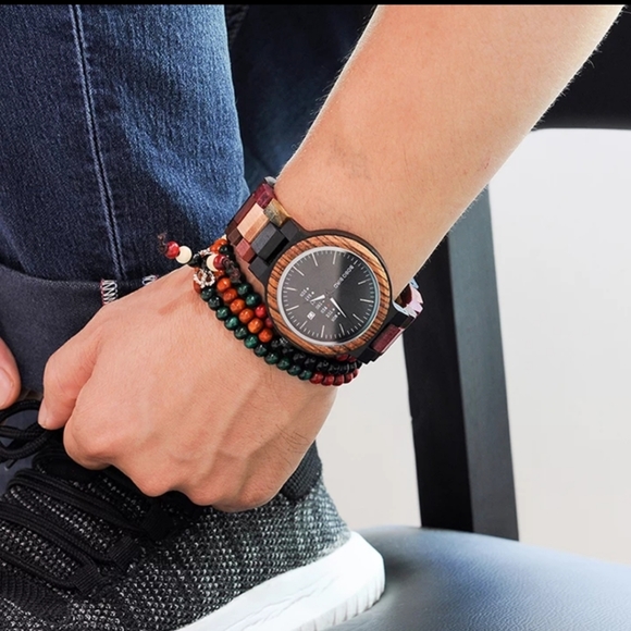 Wooden Watch Date & Week Display - Picture 6 of 6